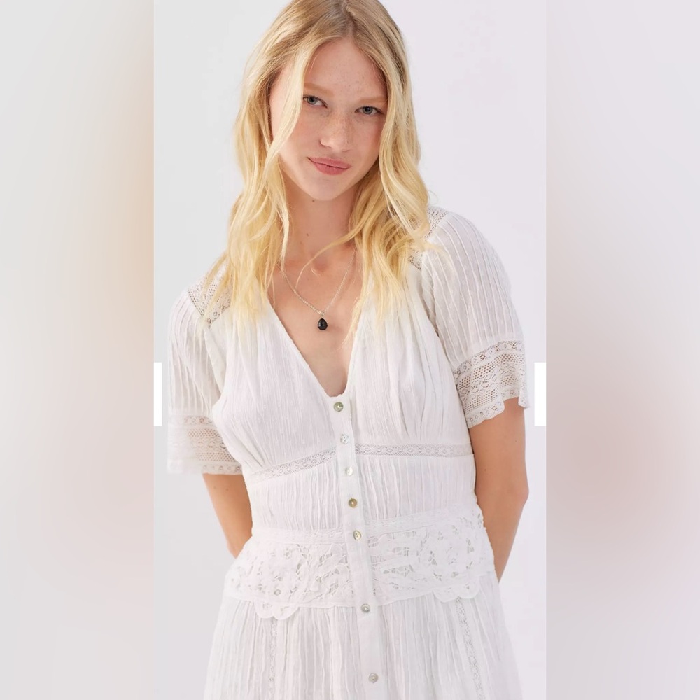 ASTR the Label Honeymoon Lace Midi Dress White Size S Pin-tuck Lace Cotton NWT - Picture 2 of 16